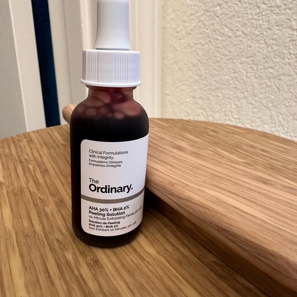 The Ordinary Red Peeling Solution